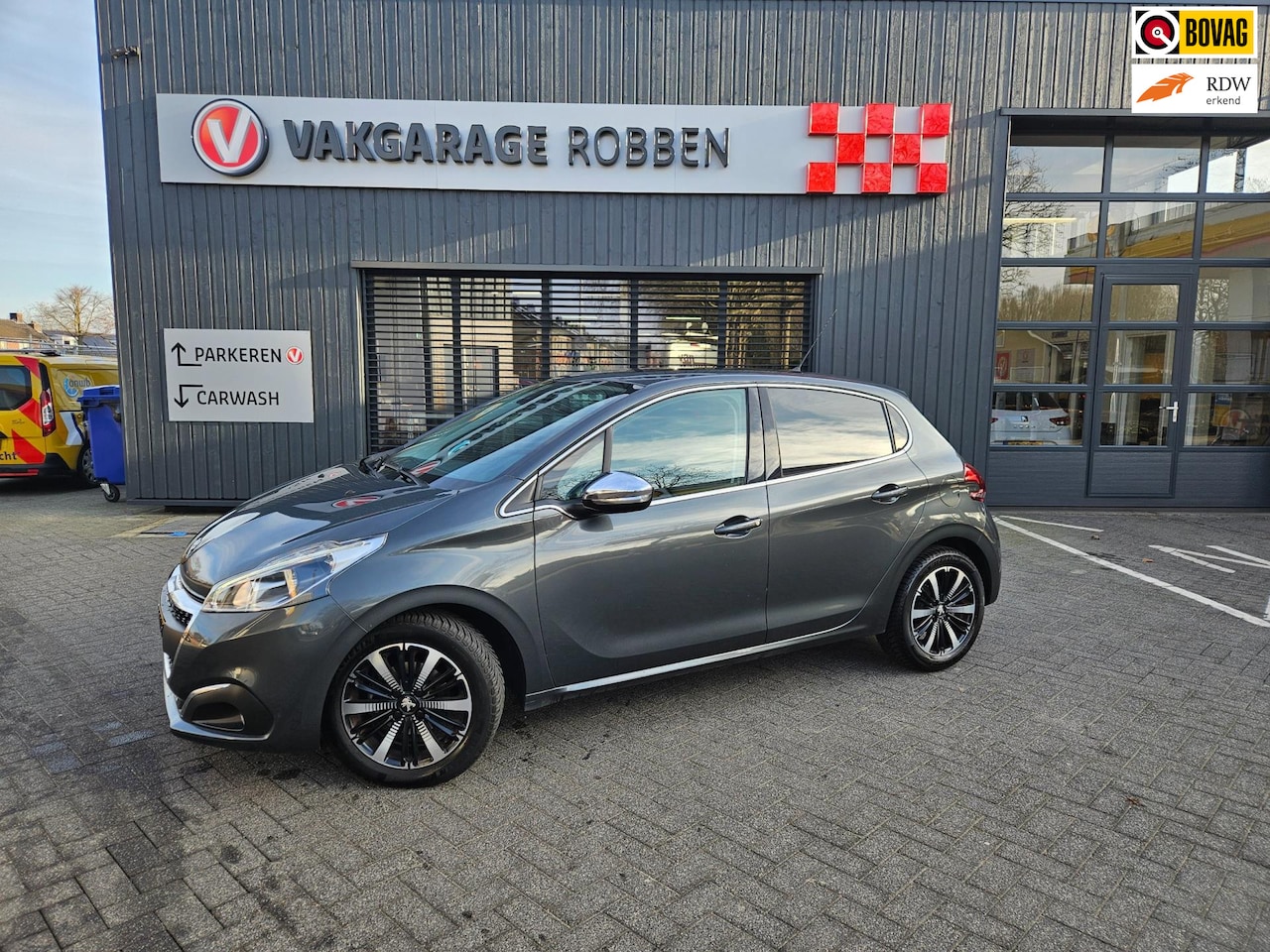 Peugeot 208 - 1.2 PureTech Allure 1.2 PureTech Allure - AutoWereld.nl