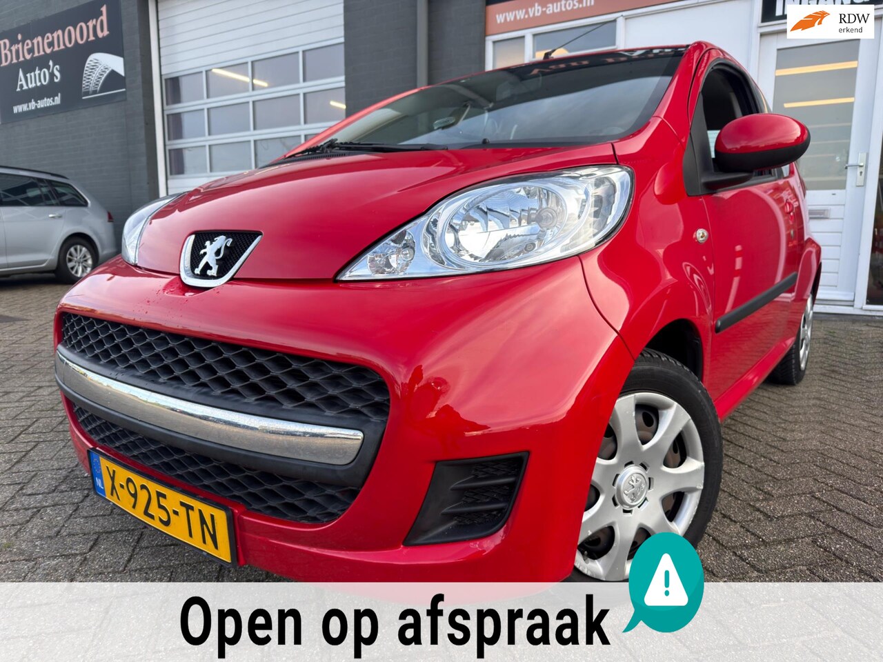 Peugeot 107 - 1.0-12V XR met airco en bluetooth telefoon / media - AutoWereld.nl
