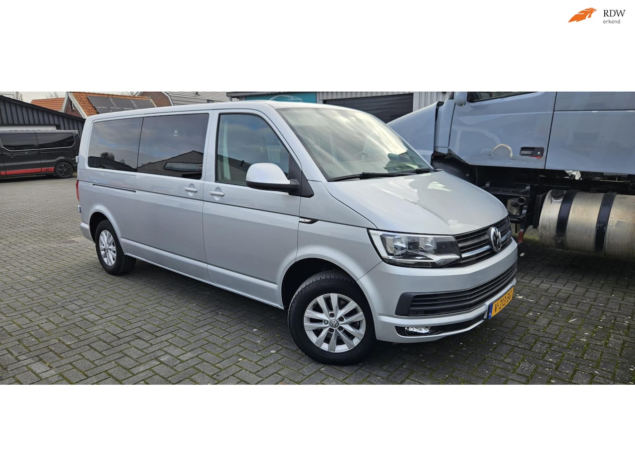 Volkswagen Transporter - 2.0 TDI L2H1 Highline 2x schuifdeur - AutoWereld.nl