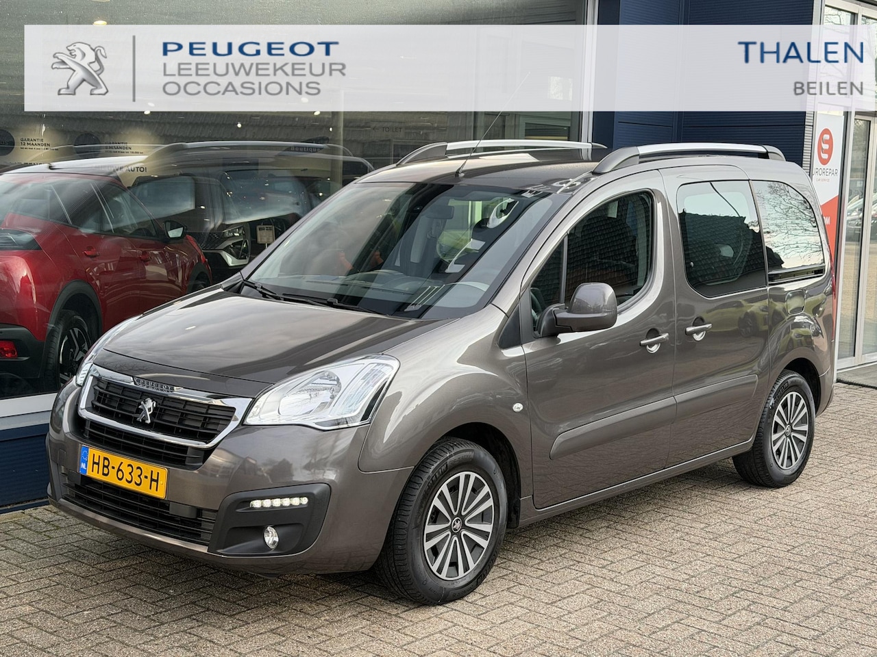 Peugeot Partner Tepee - 1.6 BlueHDi Active | Automaat | Climate Control | Dealer Onderhouden | Lage KM stand:79400 - AutoWereld.nl