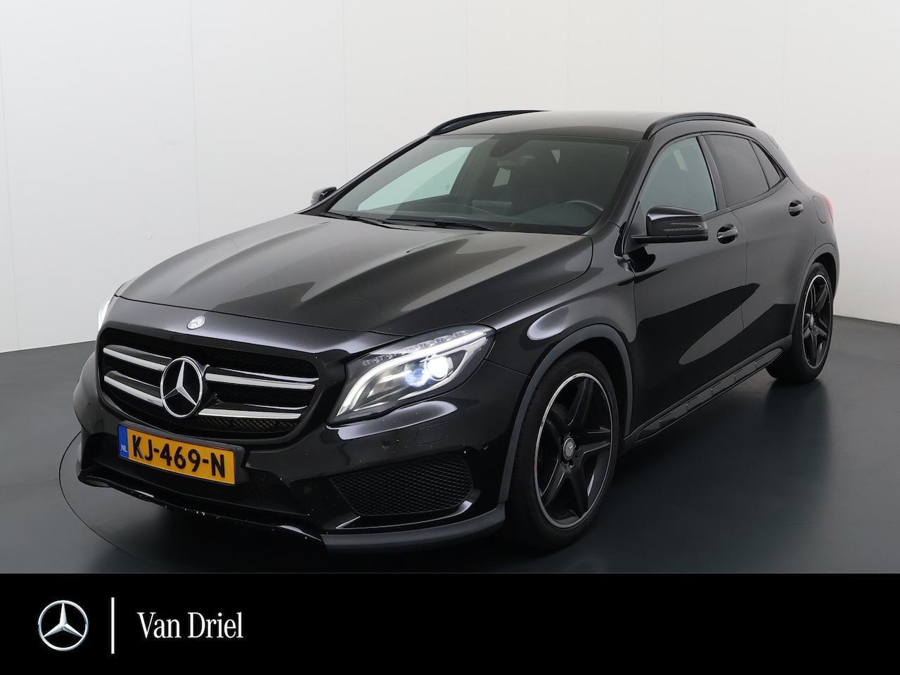 Mercedes-Benz GLA-Klasse - 180 AMG line | Night - AutoWereld.nl