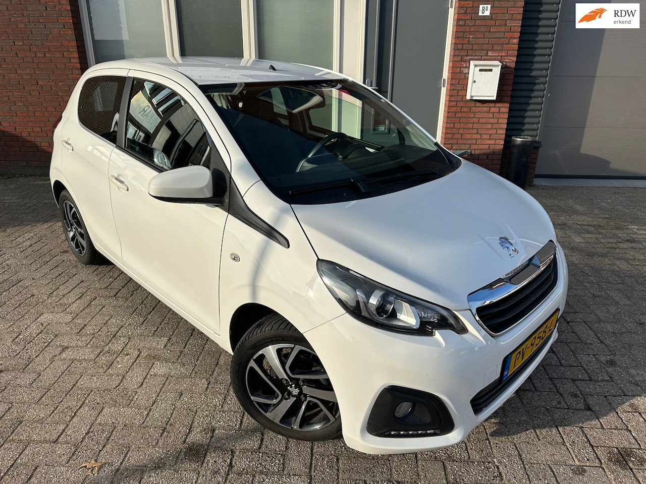 Peugeot 108 - 1.0 e-VTi Active / Airco / 5DRS / NAP - AutoWereld.nl