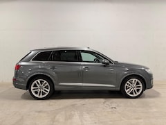 Audi Q7 - 3.0 TDI e-tron quattro S-line Pano Leer Navi 360