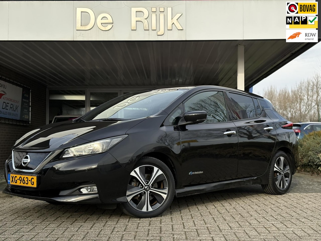 Nissan LEAF - N-Connecta 40 kWh (SoH 90%!) | Navi, Carplay/Android, 360camera, ACC, Stoel+Stuur+Achterba - AutoWereld.nl
