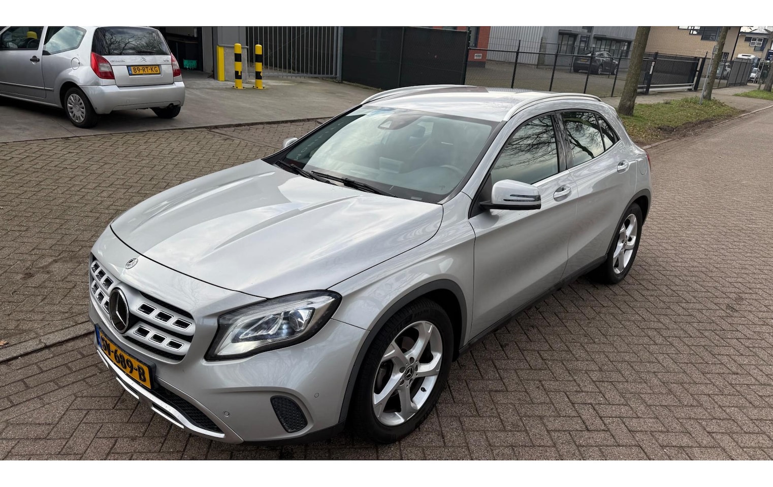 Mercedes-Benz GLA-Klasse - 180 Business Solution AMG AUT 2017 - AutoWereld.nl