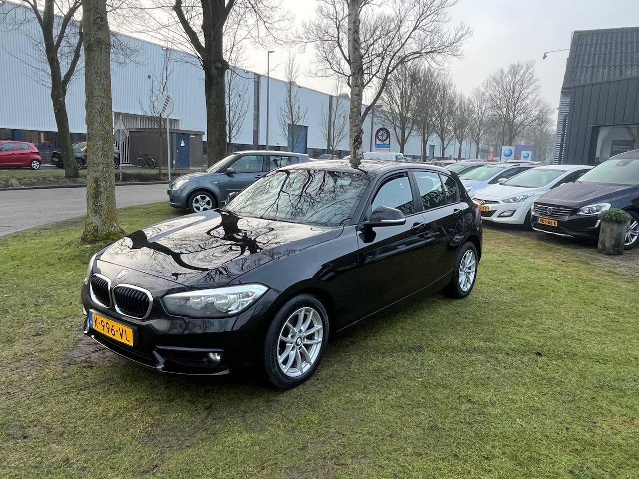BMW 1-serie - 116i Centennial Executive * ABS * Cruisecontrol * P-camera * LM velgen * bluetooth * audio - AutoWereld.nl