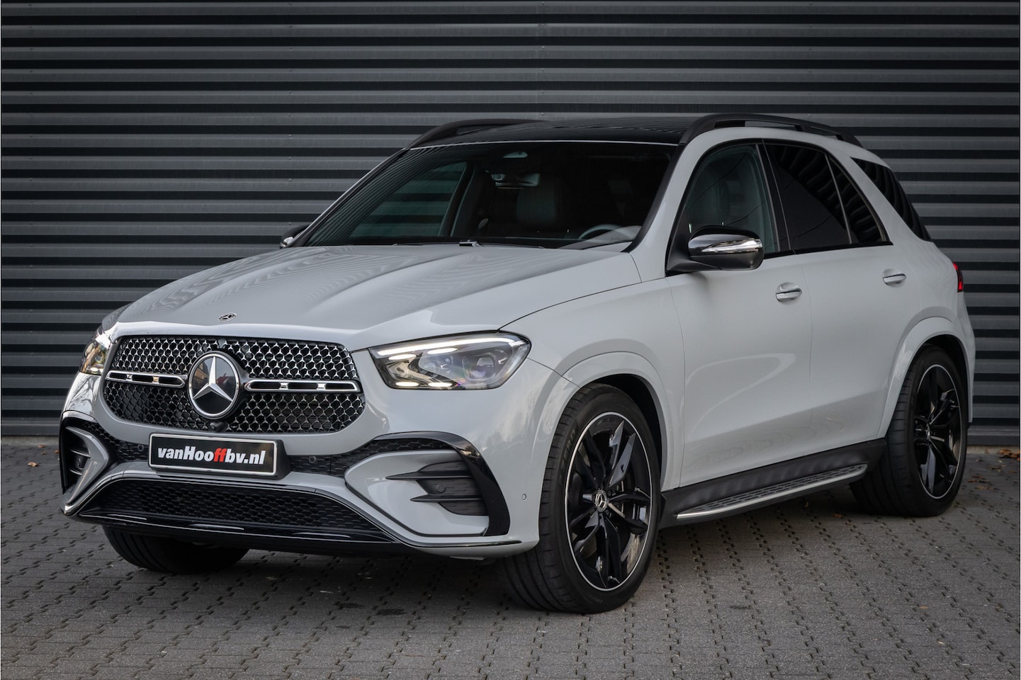 Mercedes-Benz GLE-Klasse - 450 d 4MATIC AMG Line Alpingrau - Head-up - Trekhaak - AutoWereld.nl