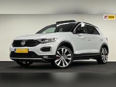 Volkswagen T-Roc - 2.0 TSI 4Motion Sport*Panodak*Trekhaak*DigiDisplay*19''*Carplay*Navi*DealerOh