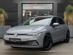 Volkswagen Golf - 1.5 TSI Style 131pk Stoelverwarming/Navigatie/PDC