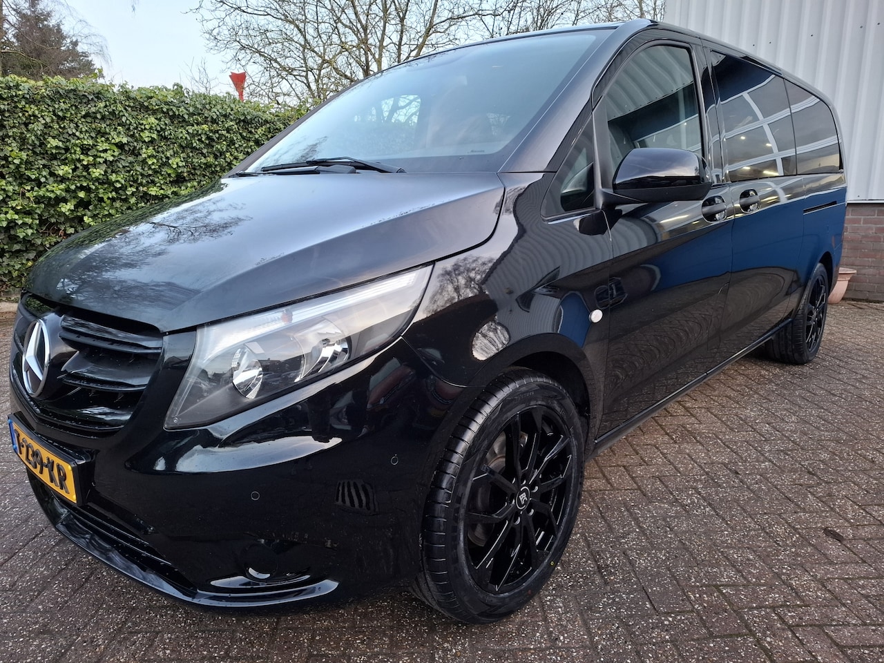 Mercedes-Benz Vito Tourer - 119CDI 32950.- EX BTW/BPM 9-PERSOONS 4WD XXL 190PK - AutoWereld.nl