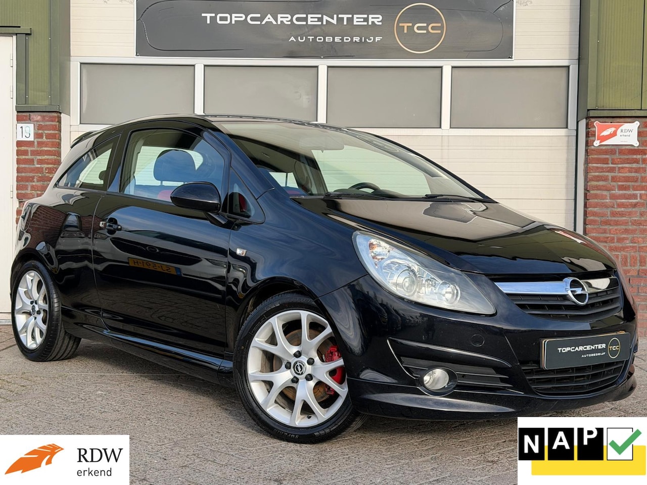 Opel Corsa - 1.6-16V GSI/AIRCO/CARPLAY/CRUISE/APK/NAP - AutoWereld.nl