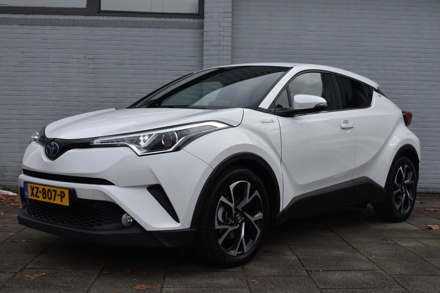 Toyota C-HR - 1.8 Hybrid Dynamic Automaat 122pk | Stoelverwarming | Trekhaak afneembaar | Cruisecontrol - AutoWereld.nl