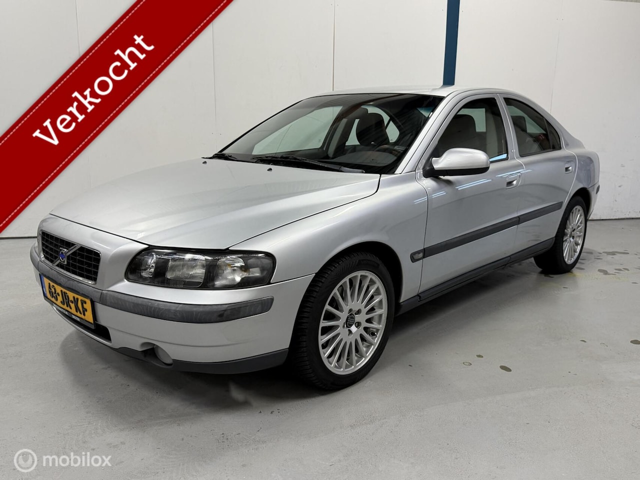 Volvo S60 - 2.3 T-5 251PK / LEER / YOUNGTIMER - AutoWereld.nl