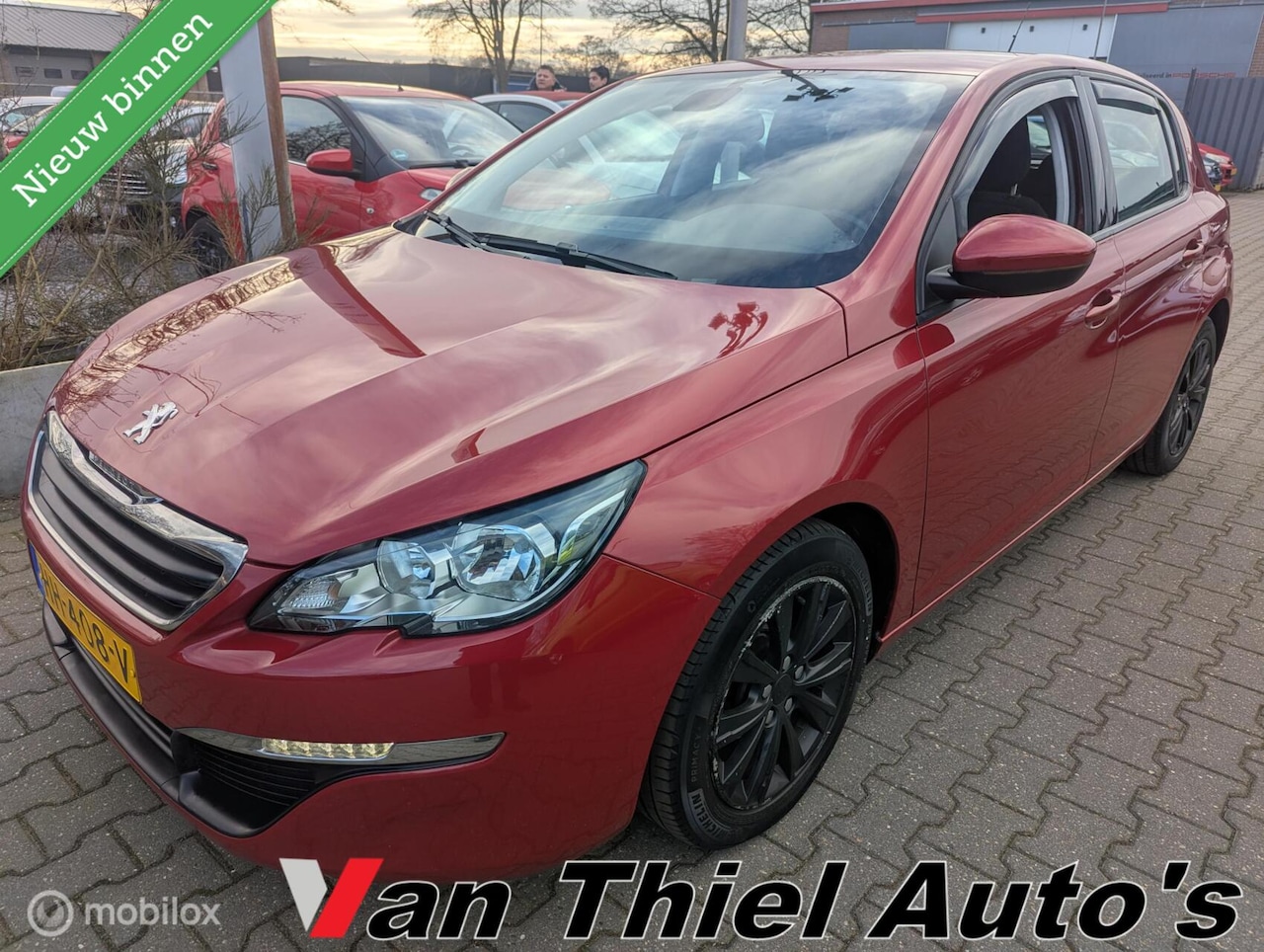 Peugeot 308 - 1.2 Blue Lease Executive navi/cruis/clima - AutoWereld.nl