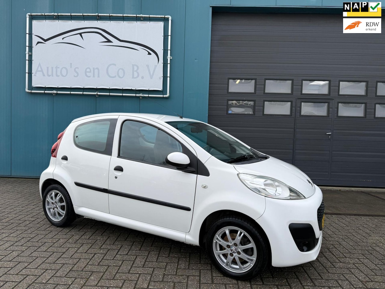 Peugeot 107 - 1.0 Access Accent Airco Lm velgen+Winterset Facelift model NL Auto NAP - AutoWereld.nl