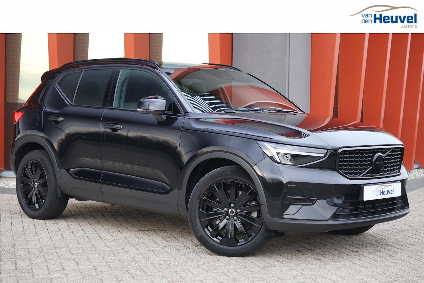 Volvo XC40 - T4 Recharge Black Edition | Stoelverwarming | Parkeercamera | Harman Kardon | Memory Stoel - AutoWereld.nl
