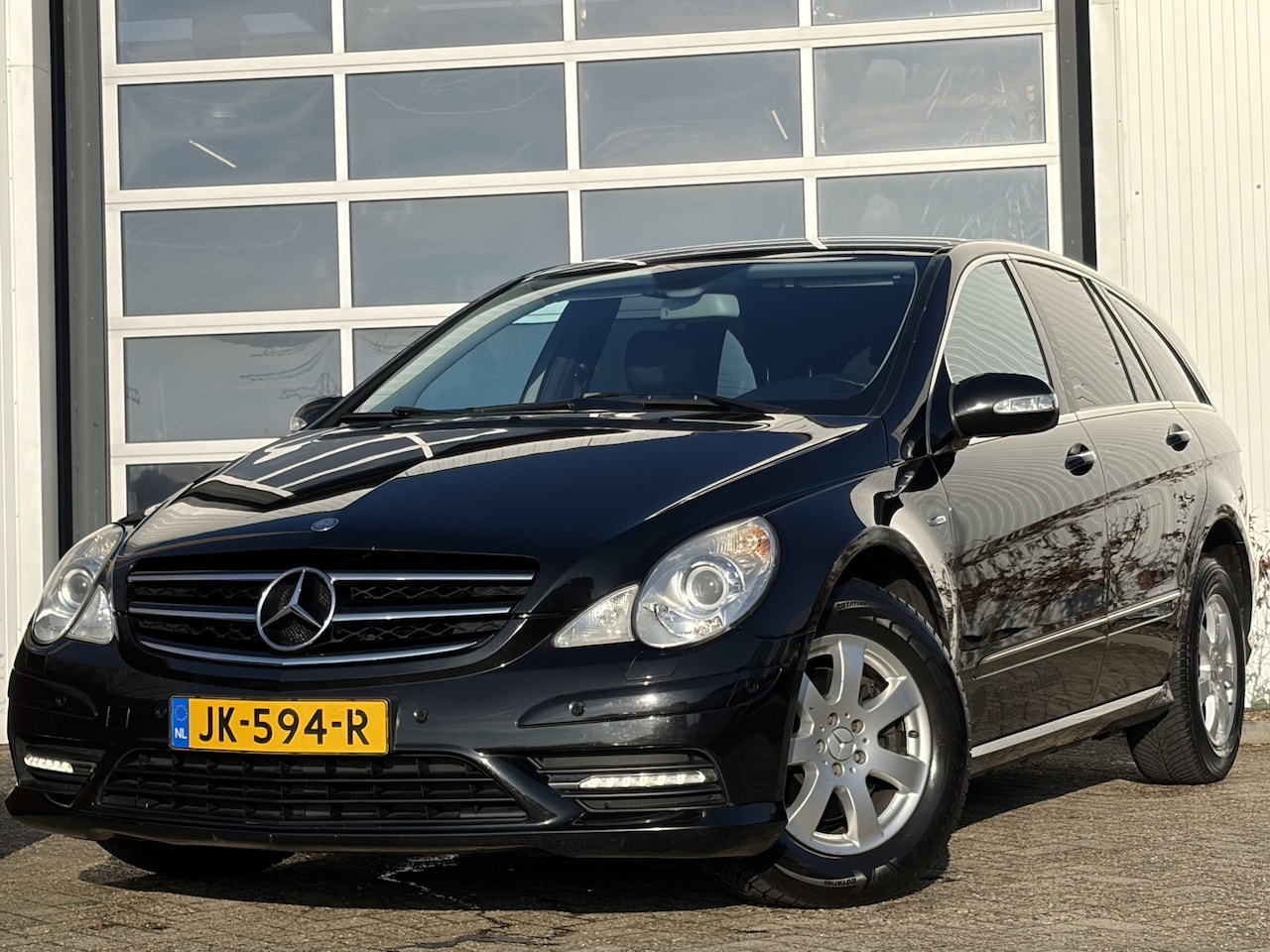 Mercedes-Benz R-klasse - 300 CDI BlueEFFICIENCY 190pk | 7-persoons | Achteruitrijcamera | Bi-xenon koplampen | Crui - AutoWereld.nl