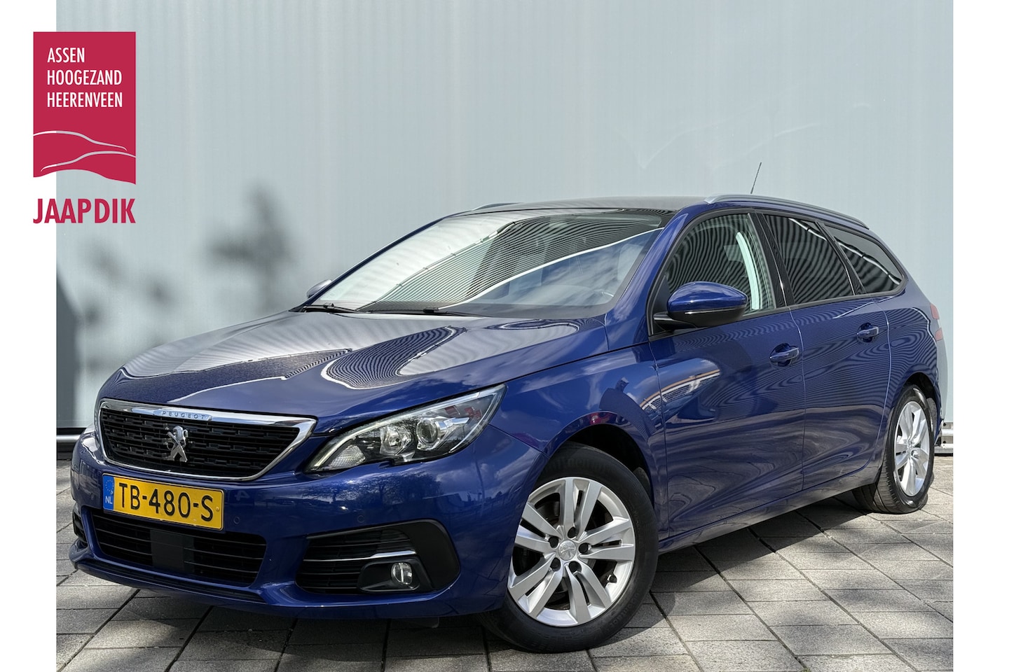 Peugeot 308 SW - BWJ 2018 | 1.2PT 111PK Executive | NWE APK | LEER | PANO DAK | CLIMA | NAVI | CRUISE | - AutoWereld.nl