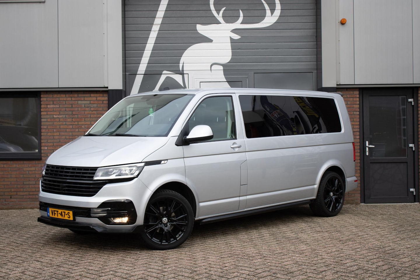 Volkswagen Transporter - 2.0 TDI L2H3 30 Bulli / MARGE / 20'' Lichtmetalen velgen - AutoWereld.nl