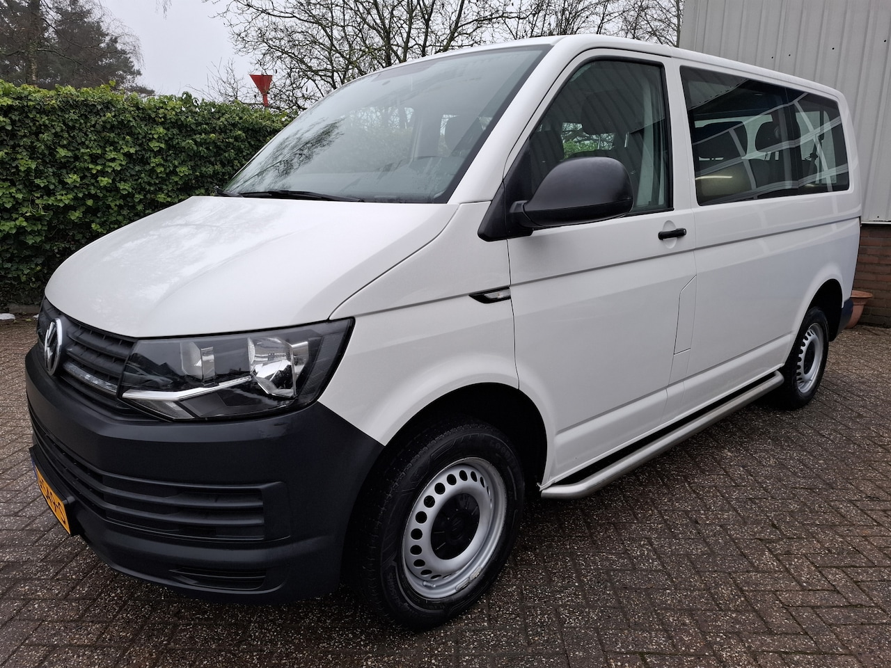 Volkswagen Transporter - 2.0TSI 24995.- INCL BTW 9-PERSOONS BENZINE 150PK - AutoWereld.nl