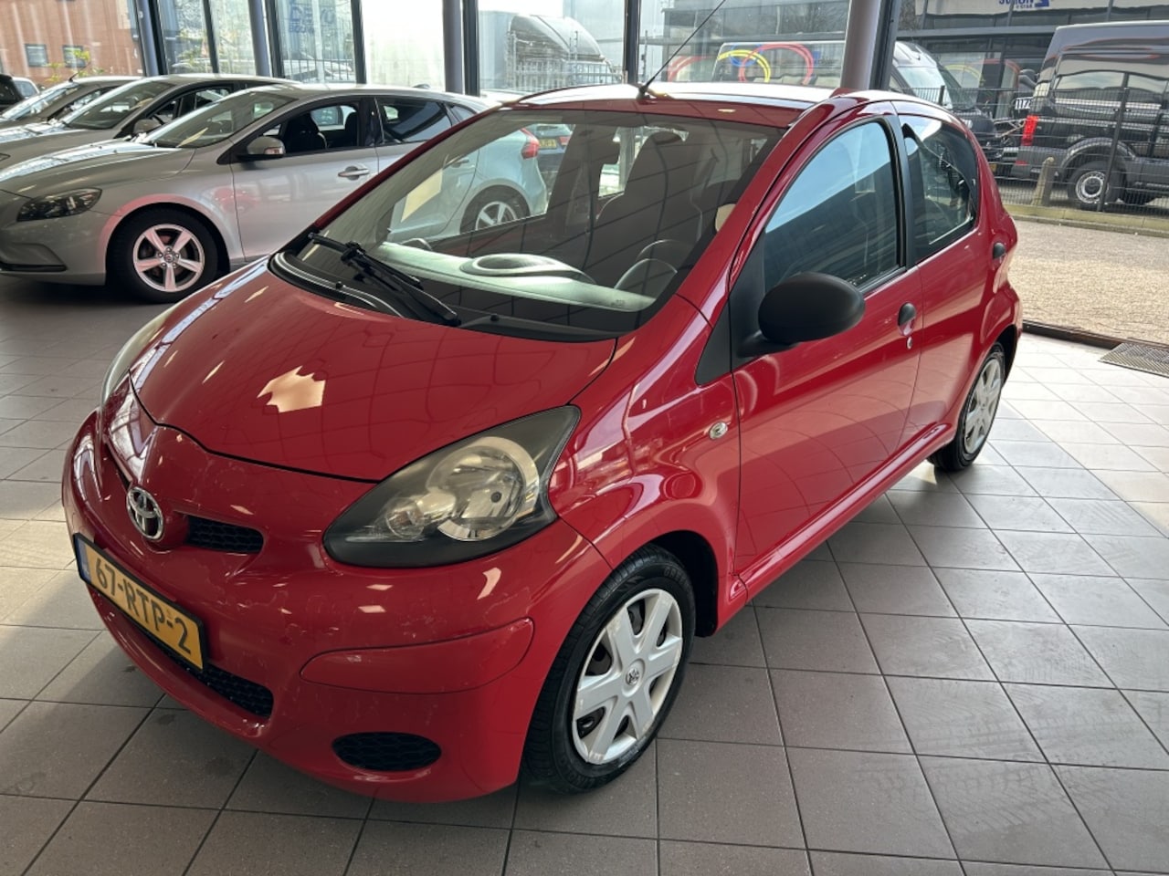 Toyota Aygo - 1.0-12V Now AIRCO APK 8-2011 !!! - AutoWereld.nl