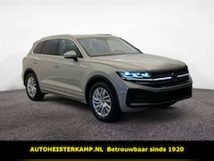Volkswagen Touareg - 3.0 TDI Elegance Grijs Kenteken ACC Luchtvering Comfortstoelen Trekhaak
