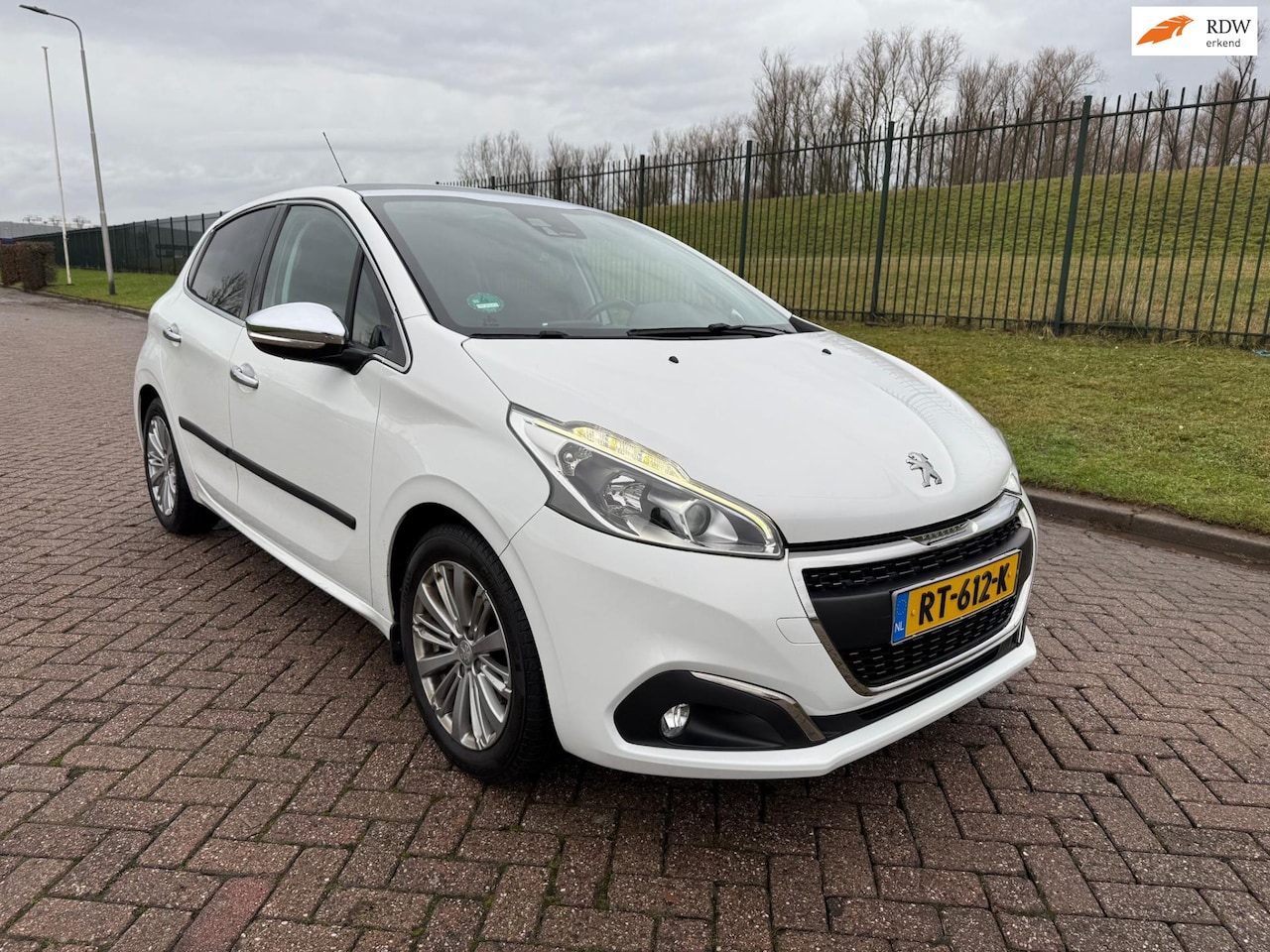 Peugeot 208 - 1.2 PureTech Access 1.2 PureTech Access - AutoWereld.nl