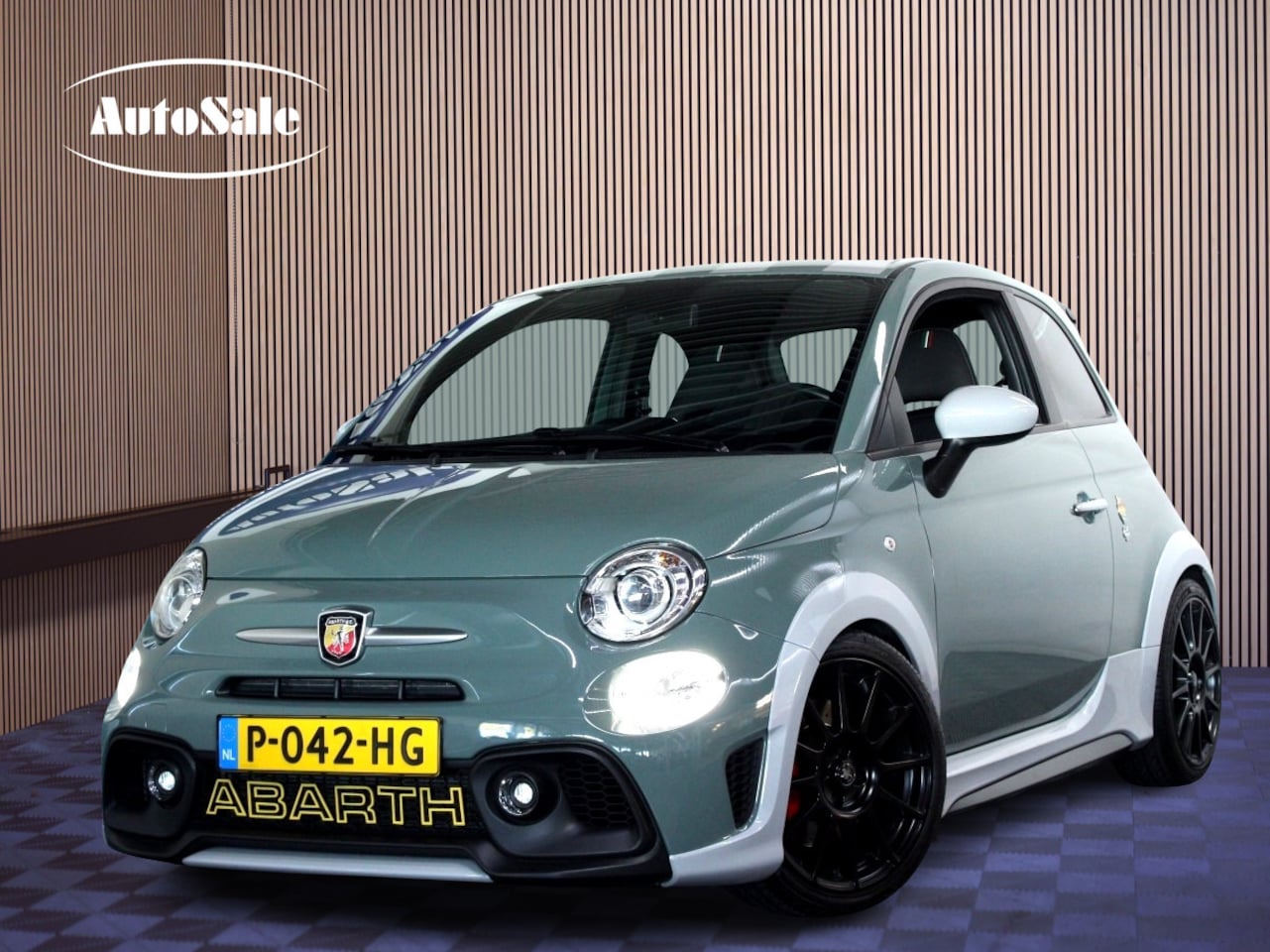 Fiat 500 Abarth - 1.4 T-Jet 695 70thAnniversary 34.000 km BEATS CARPLAY XENON '20 - AutoWereld.nl