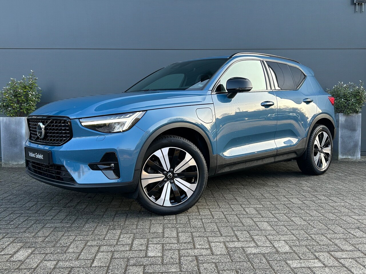 Volvo XC40 - 1.5 T4 Recharge Plus Dark | 360 camera | Memory stoel | Trekhaak | Harman/Kardon | Stoel&s - AutoWereld.nl
