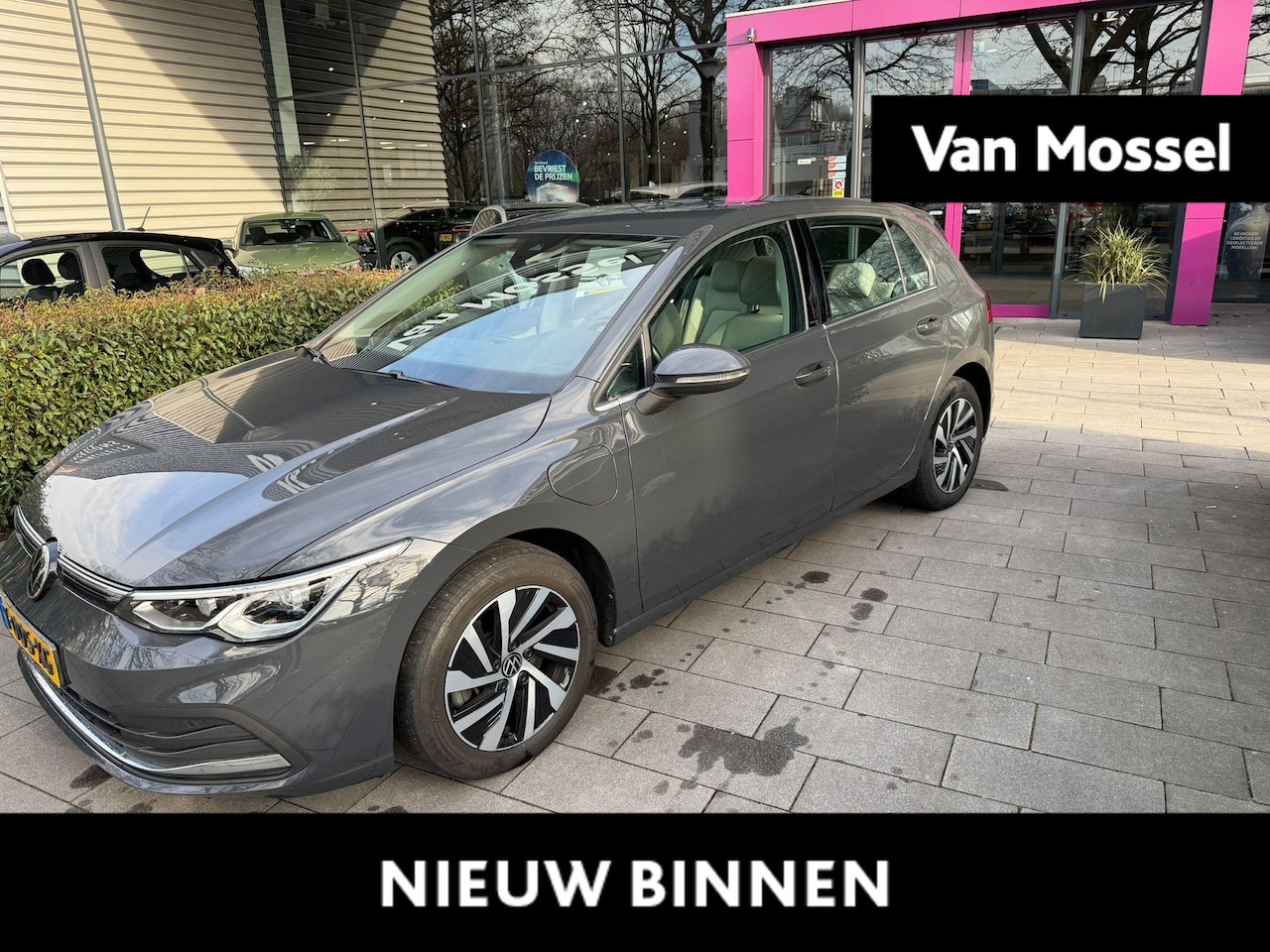 Volkswagen Golf - 1.4 eHybrid Style | WORDT VERWACHT | STOELVERWARMING | STUURVERWARMING | ELEKTRISCHE BESTU - AutoWereld.nl