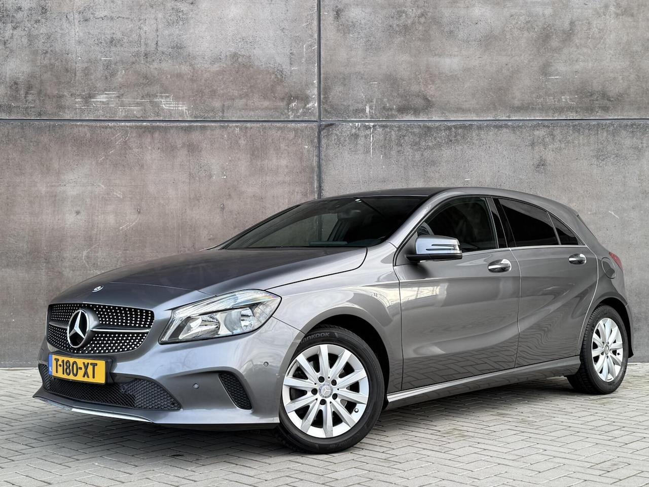 Mercedes-Benz A-klasse - 180 Ambition APK 02-2027 | CarPlay | Climate! - AutoWereld.nl
