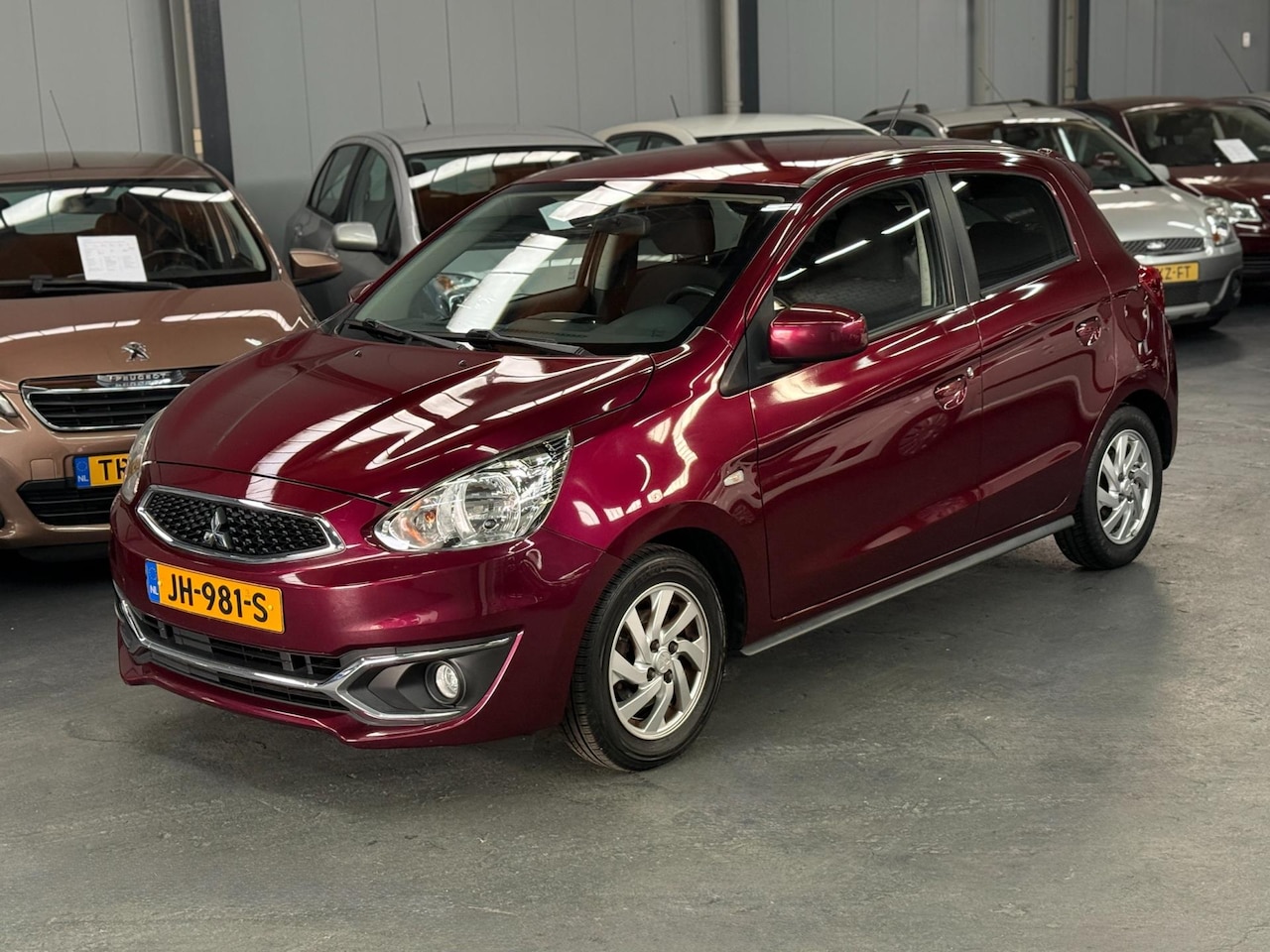 Mitsubishi Space Star - 1.0 Intense Nieuwe APK NAP Airco - AutoWereld.nl
