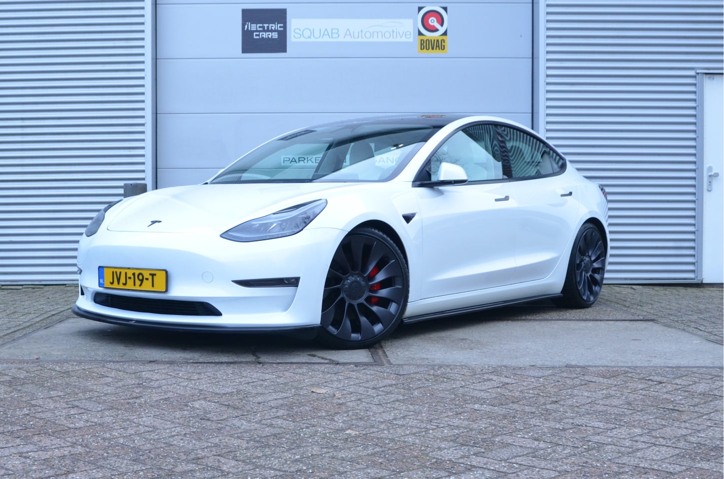 Tesla Model 3 - Performance AWD 75 kWh Enhanced AutoPilot3.0, Verlaagd, Bodykit - AutoWereld.nl