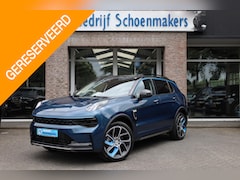 Lynk & Co 01 - 1.5 261PK 6.6 Kwh LADEN MY23 ZWARTE-HEMEL 360-CAMERA PANO/SCHUIF INFINITY ZWARTE-HEMEL DAB