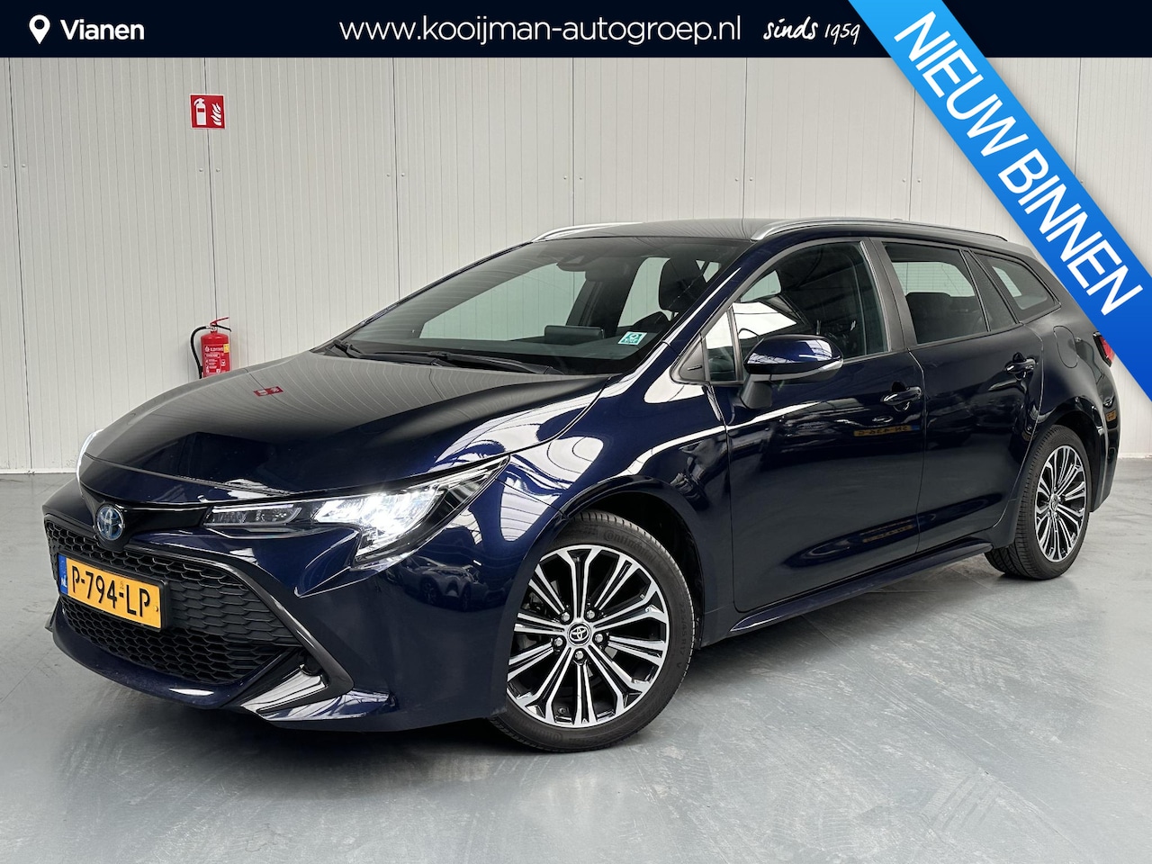Toyota Corolla Touring Sports - 1.8 Hybrid Active + 17 inch, hele nette auto met slechts 62000km, NL Auto met o.a. Carplay - AutoWereld.nl