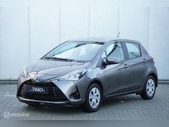 Toyota Yaris - 1.5 Hybrid Active|2020|18.766 KM