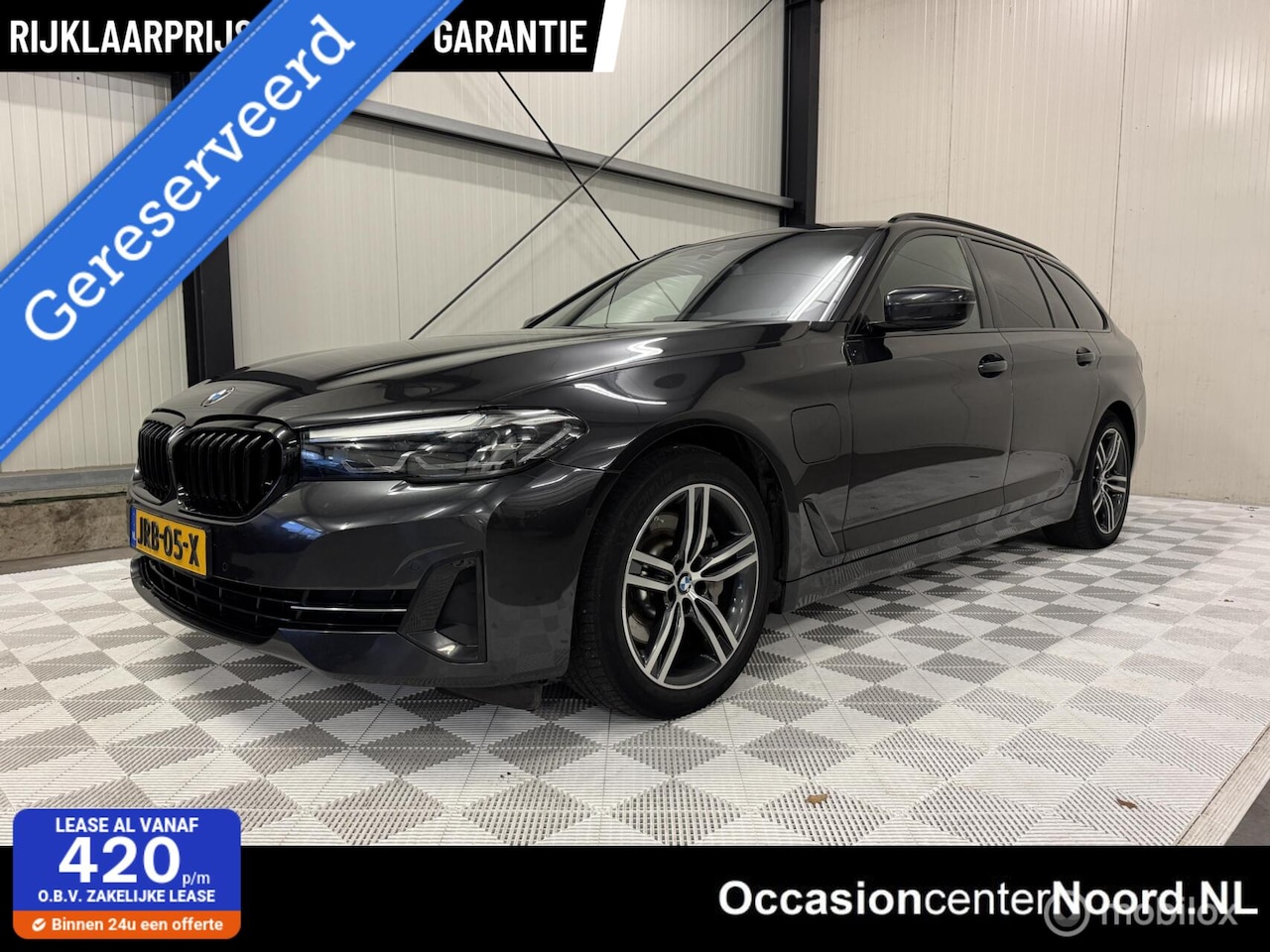 BMW 5-serie Touring - 530e High Exec | Trekhaak | Leer | Pano - AutoWereld.nl