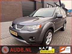 Mitsubishi Outlander - 2.4 Intense+| AUTOMAAT|4X4|7 PERSOONS|CARPLAY| CRUISE|