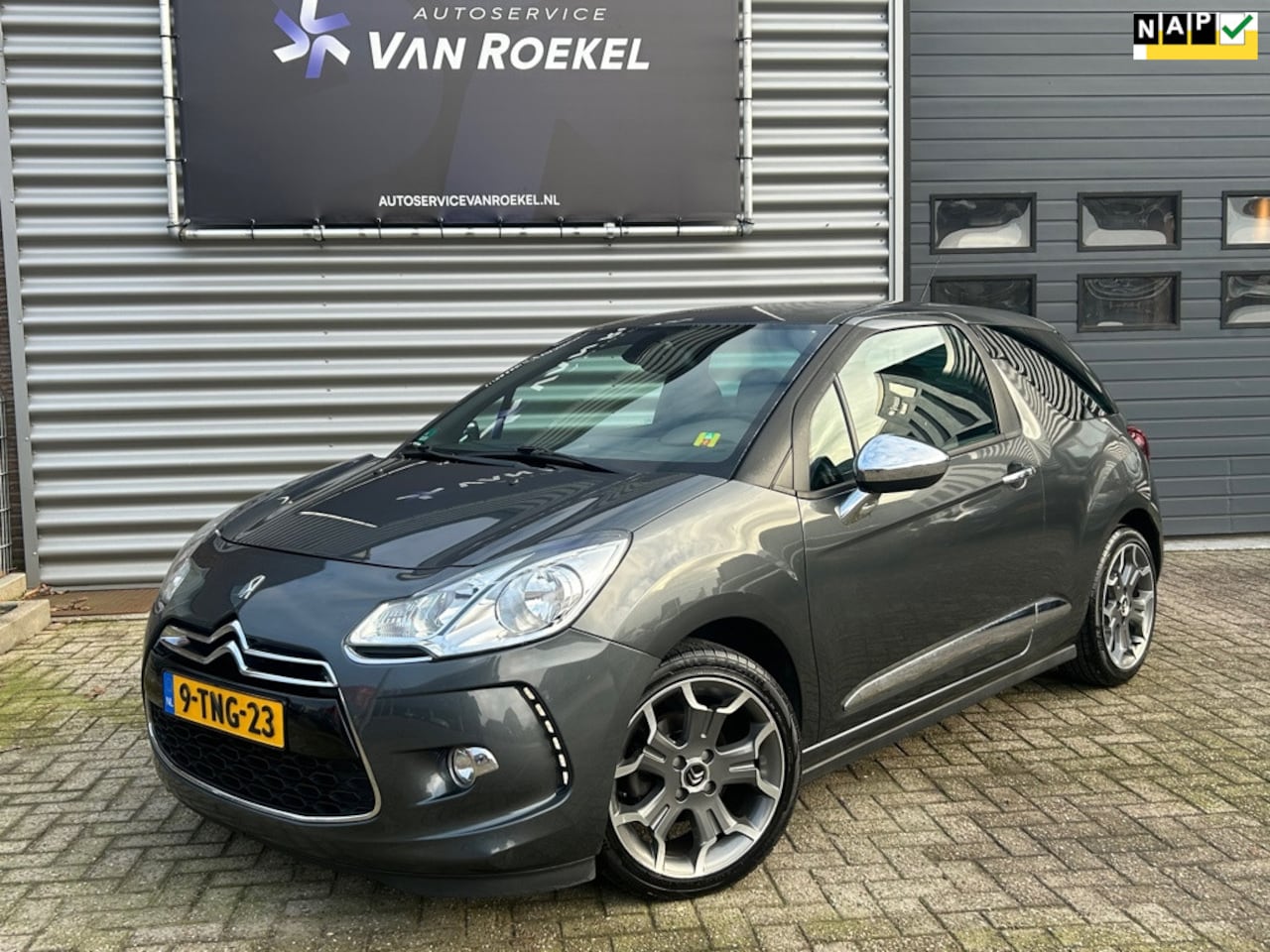 Citroën DS3 - 1.2 VTi So Chic LEER | CLIMA | PDC | NAVI | LED - AutoWereld.nl