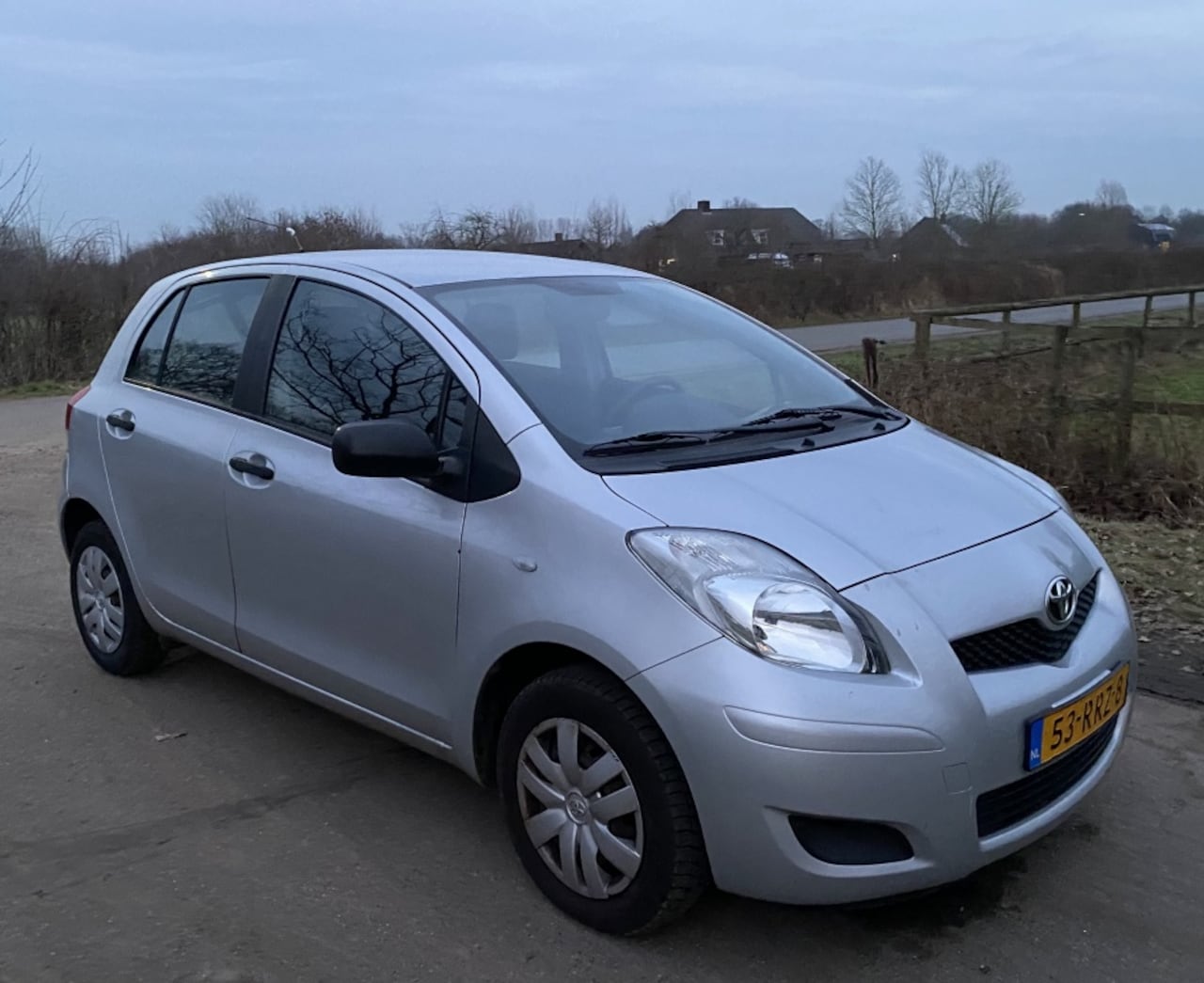Toyota Yaris - 1.0 VVTi 1.0 VVTi Acces - AutoWereld.nl