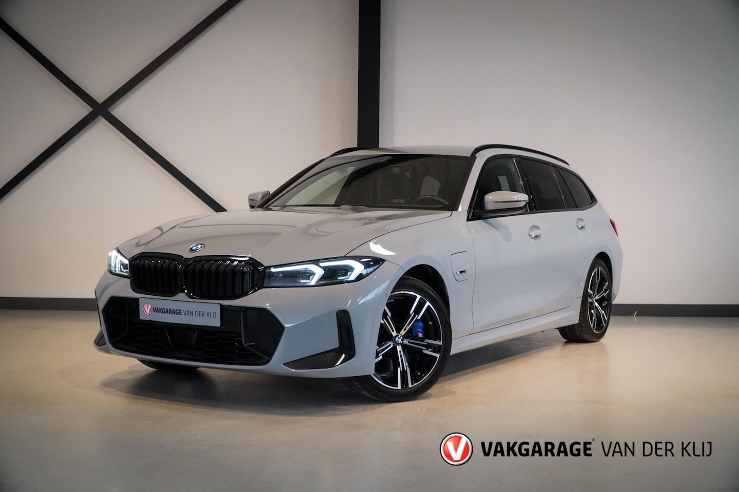 BMW 3-serie Touring - 330e xDrive M-Sport Pro | ACC | Camera | Adapt. LED | Stoelverwarming | HiFi | - AutoWereld.nl