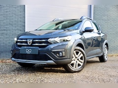 Dacia Sandero Stepway - 1.0 TCe 90 Expression | AUTOMAAT | NAVIGATIE | CAMERA | LED
