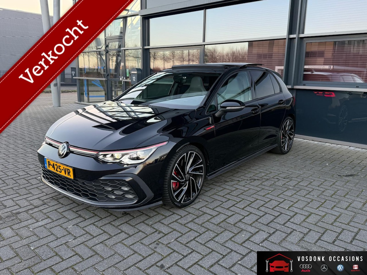 Volkswagen Golf - 2.0 TSI GTI/ Full options!/ Hud/Leder/Pano/Standkachel - AutoWereld.nl