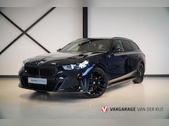 BMW 5-serie Touring - 530e M-Sport | 360 Camera | Head-Up | Stoelverwarming | Adapt. LED | NL-Auto |