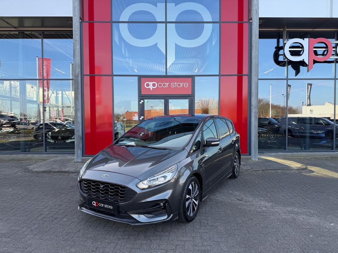 Ford S-Max - 2.5i HEV 7P 2.5i HEV 7P - AutoWereld.nl