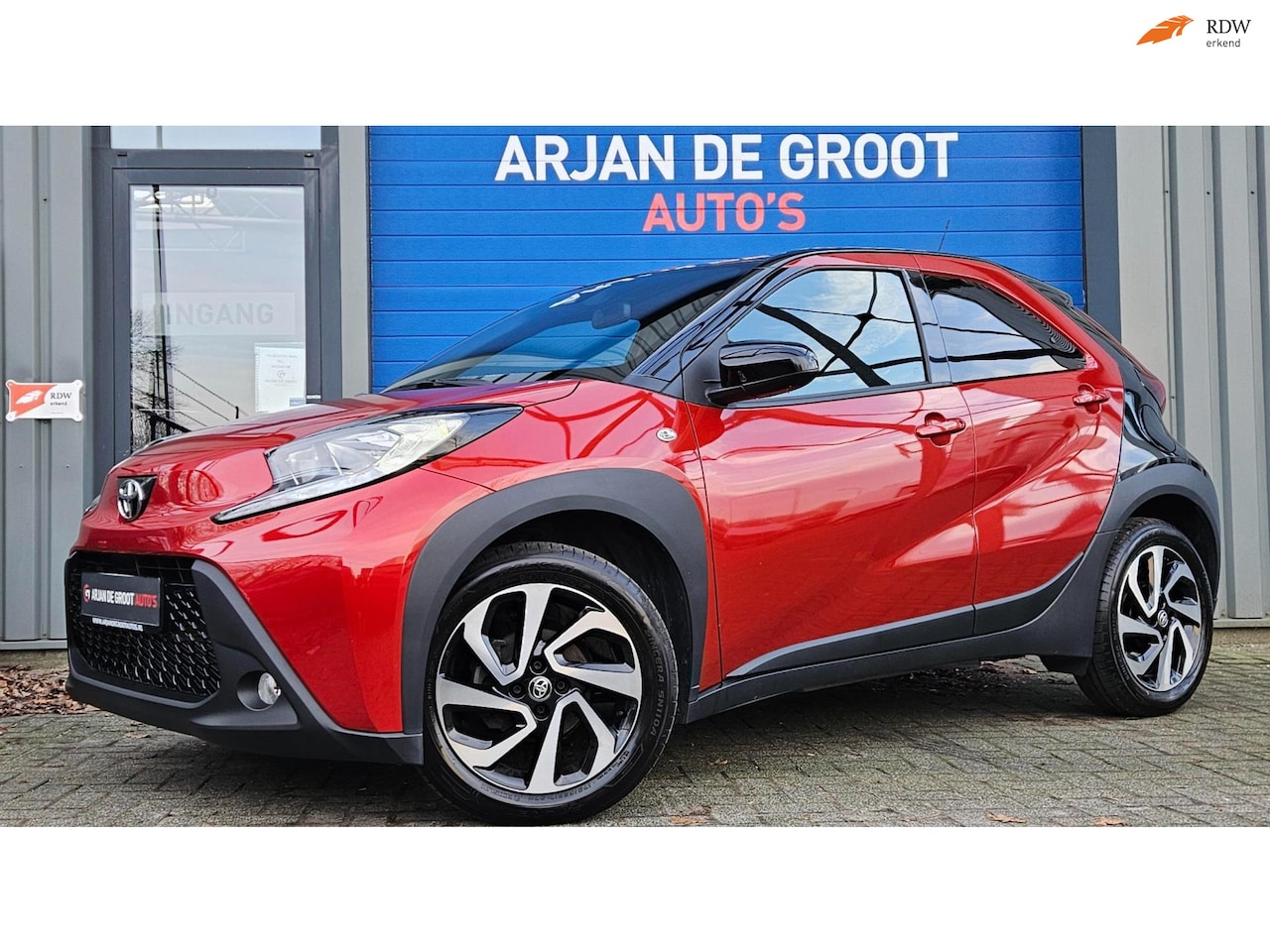 Toyota Aygo X - 1.0 VVT-i AUTOMAAT ACC Camera Carplay® Fabrieks garantie - AutoWereld.nl
