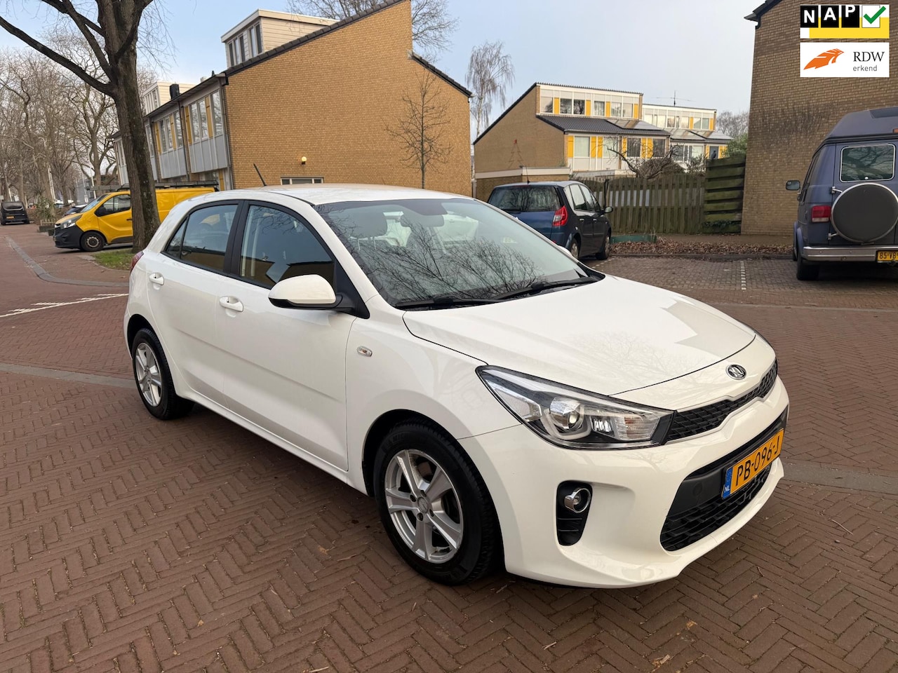 Kia Rio - Eerste eigenaar / 69.000 NAP / Camera / Navigatie - AutoWereld.nl