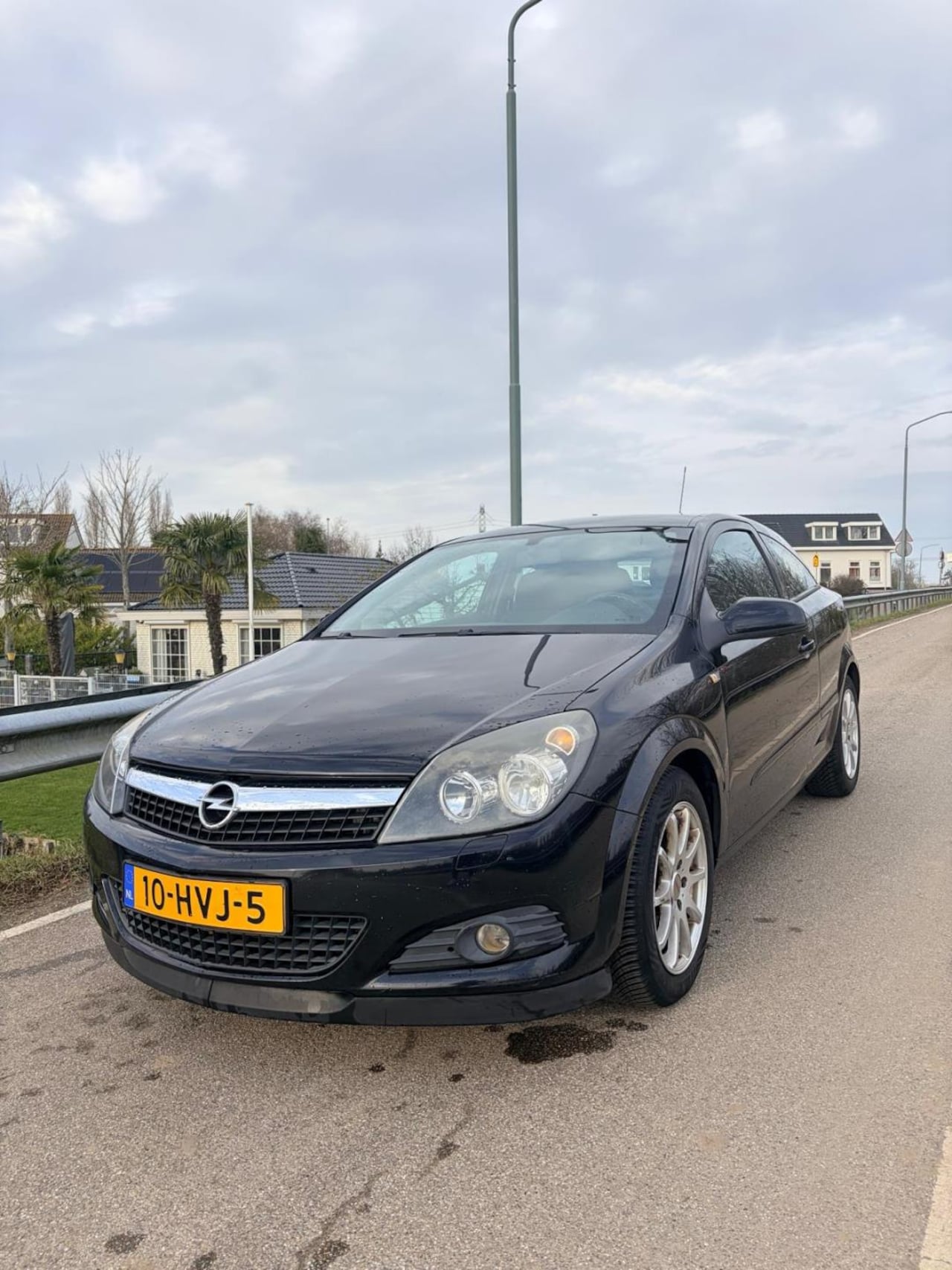 Opel Astra GTC - 1.6 Temptation NAP / Parkeersensoren - AutoWereld.nl