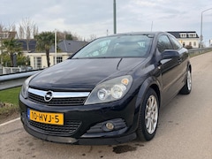 Opel Astra GTC - 1.6 Temptation NAP / Parkeersensoren