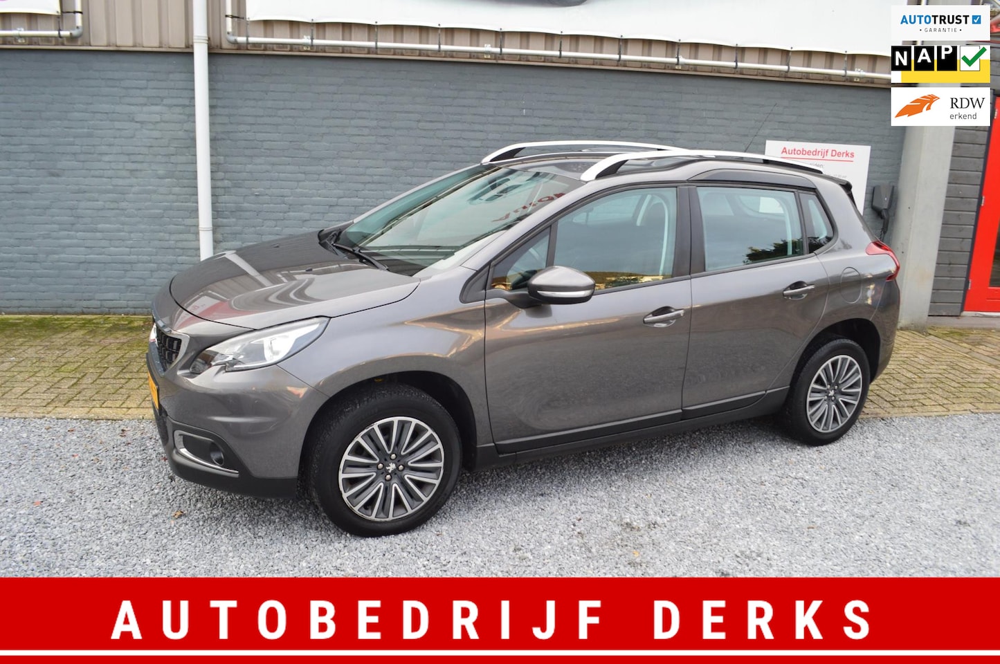 Peugeot 2008 - 1.2 PureTech Active Airco Navi 5Drs Stuurbekrachtiging Jaar Garantie - AutoWereld.nl